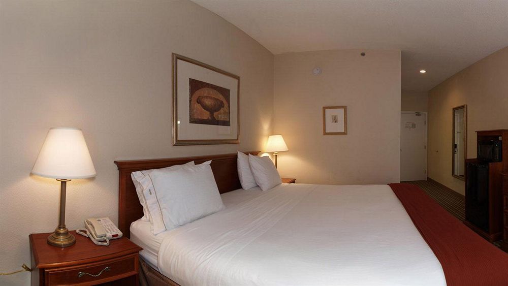 Baymont By Wyndham Cornelia Hotel Luaran gambar