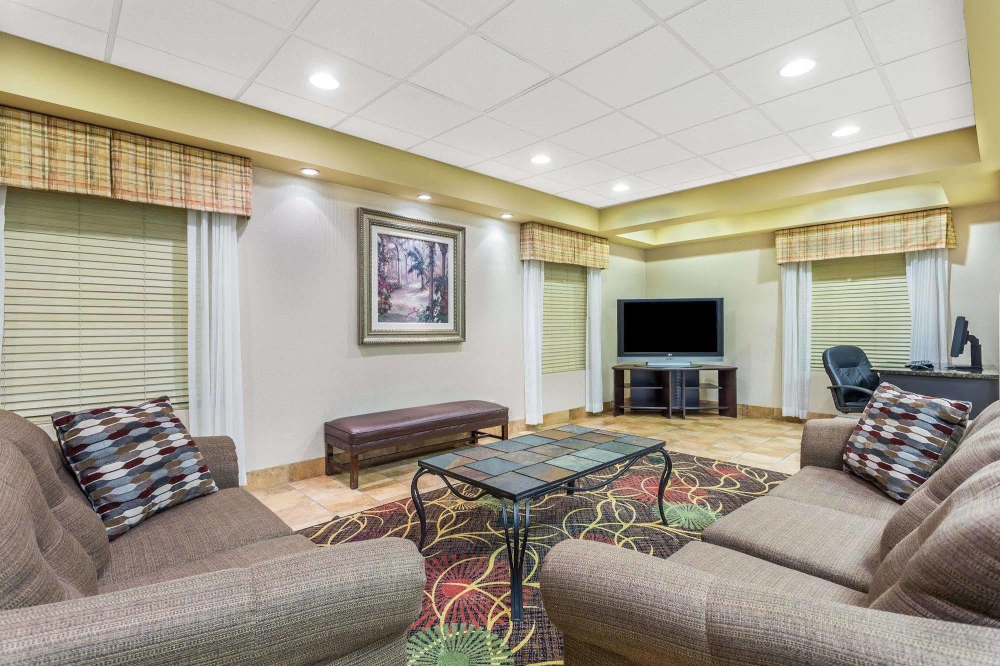 Baymont By Wyndham Cornelia Hotel Luaran gambar