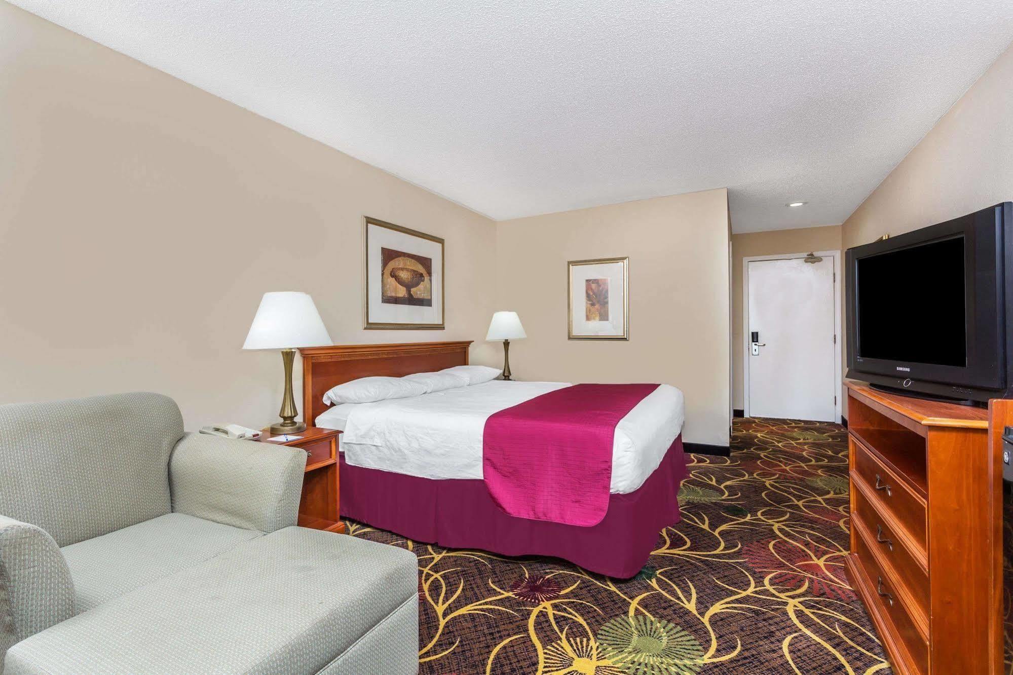Baymont By Wyndham Cornelia Hotel Luaran gambar