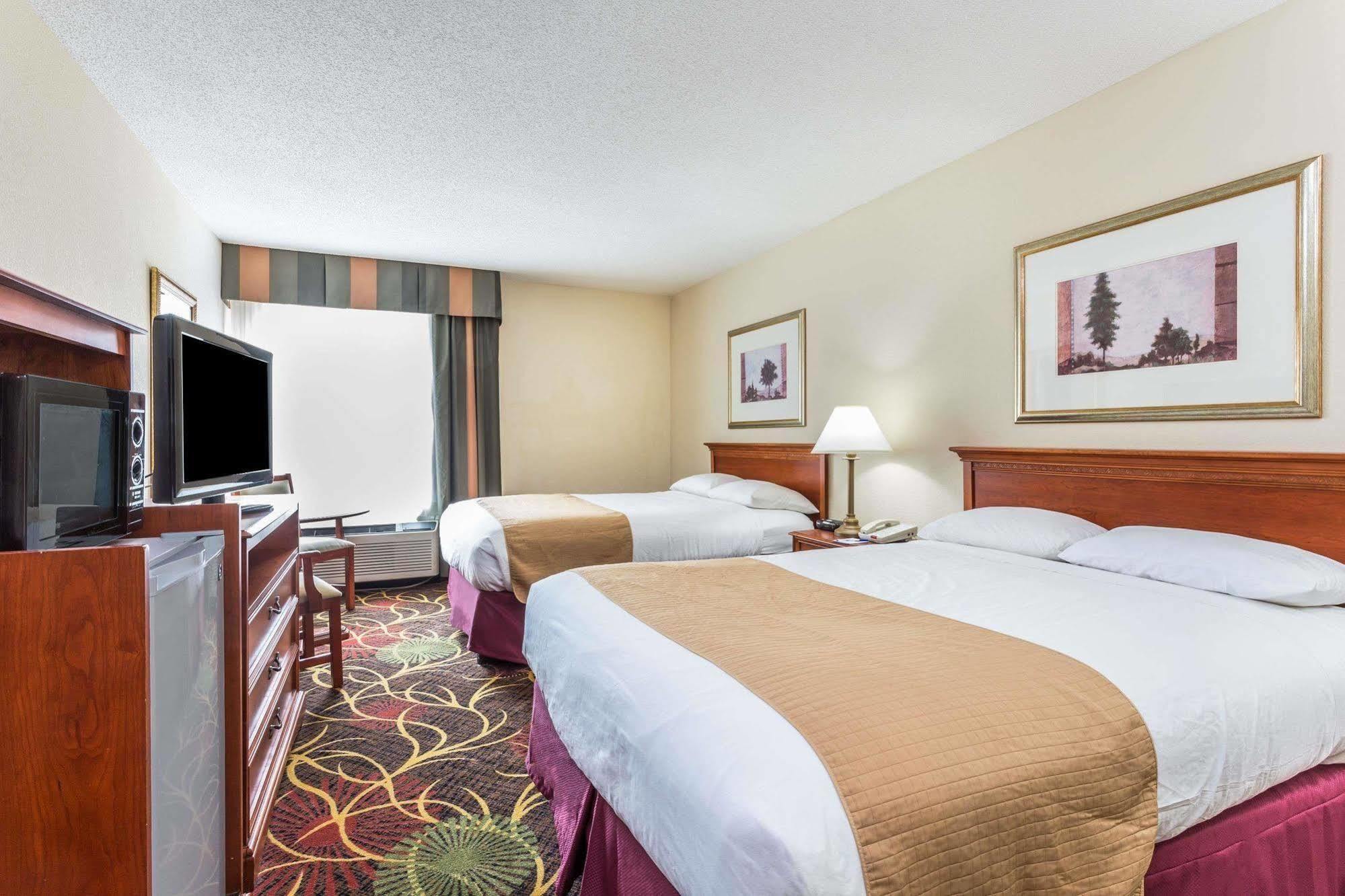 Baymont By Wyndham Cornelia Hotel Luaran gambar